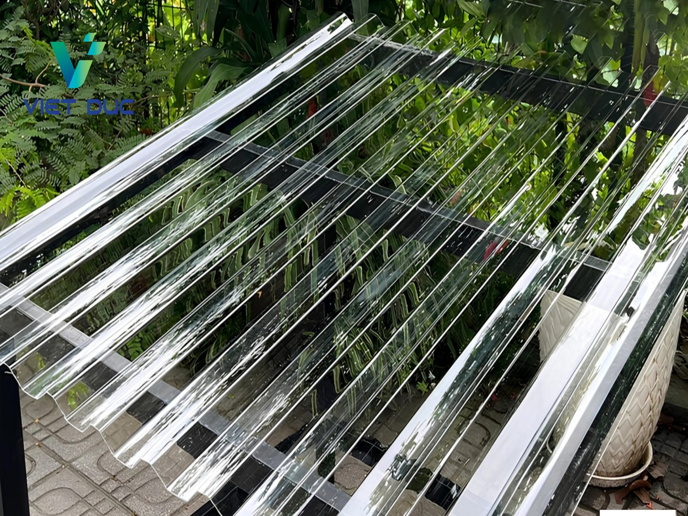 Diện tích không gian hẹp - Có nên dùng nhựa thông minh Polycarbonate?