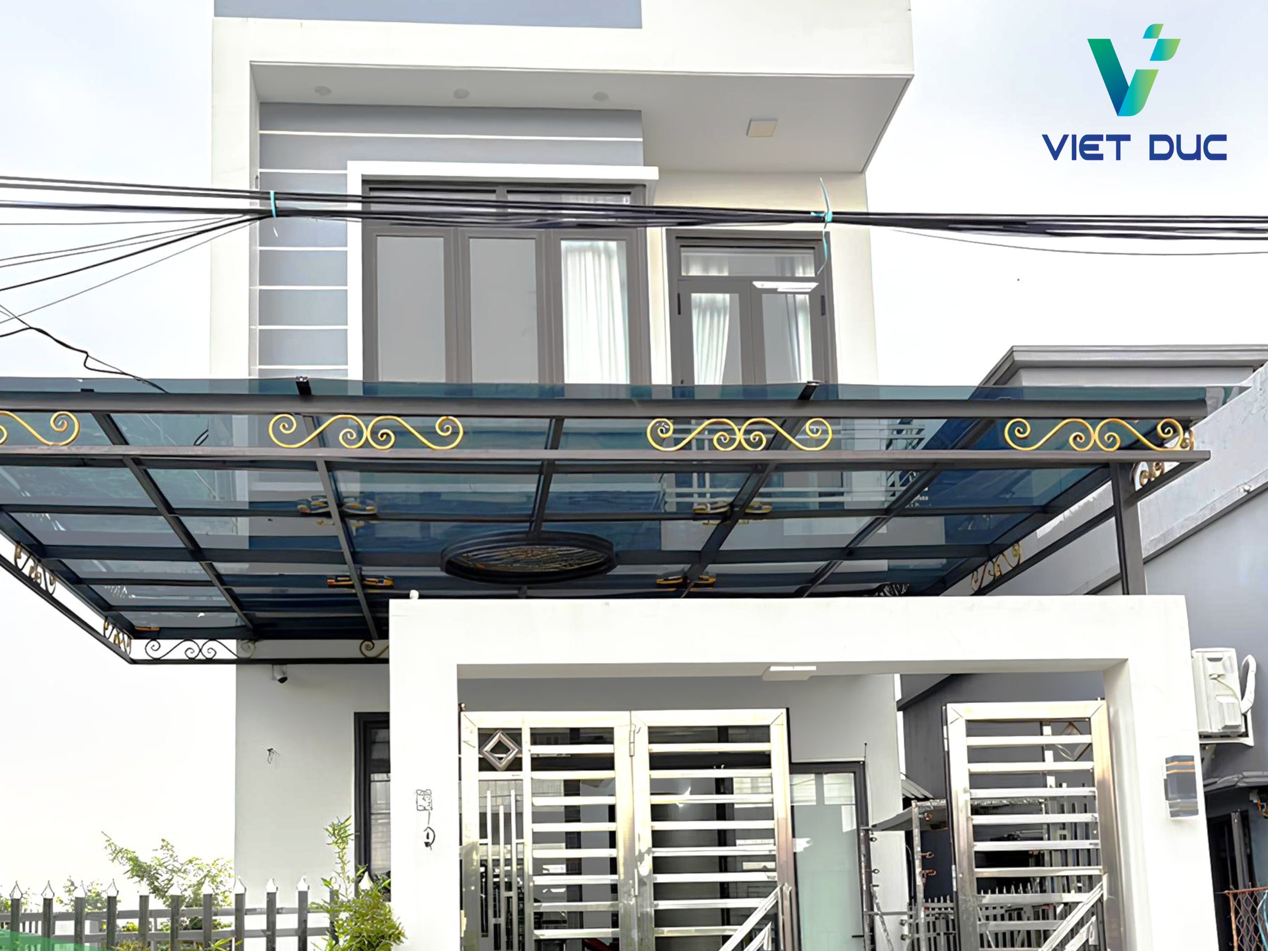 Mái Polycarbonate hiên nhà