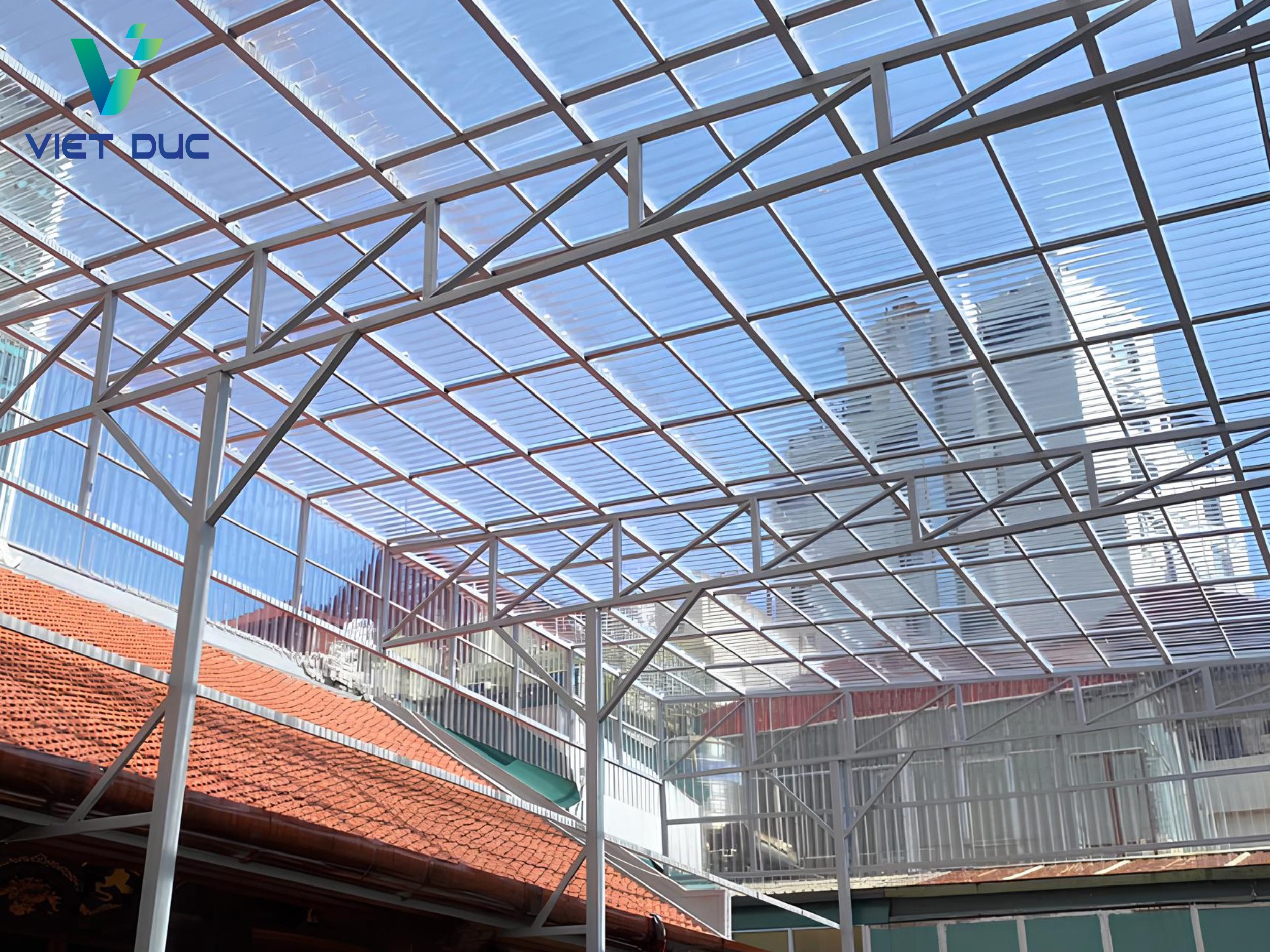 Mái nhựa Polycarbonate lấy sáng