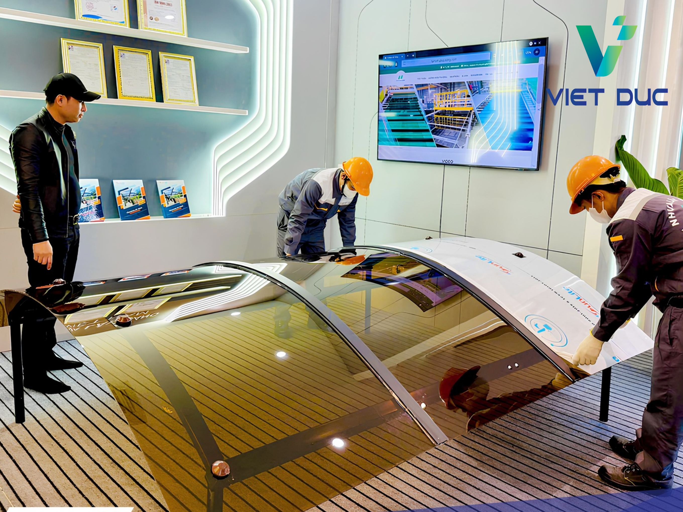 Thi công mái nhựa Poly