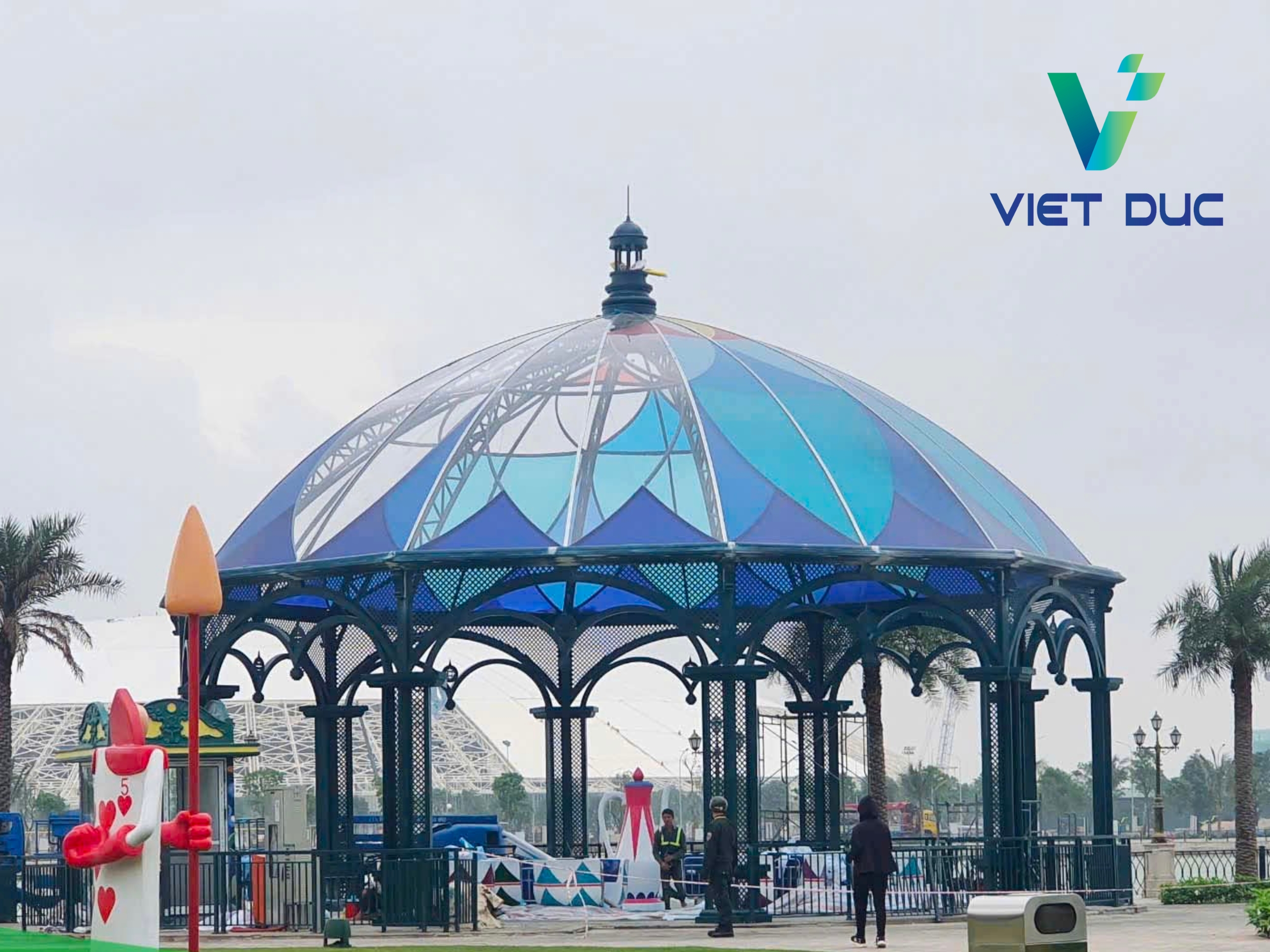 Công trình mái lợp poly