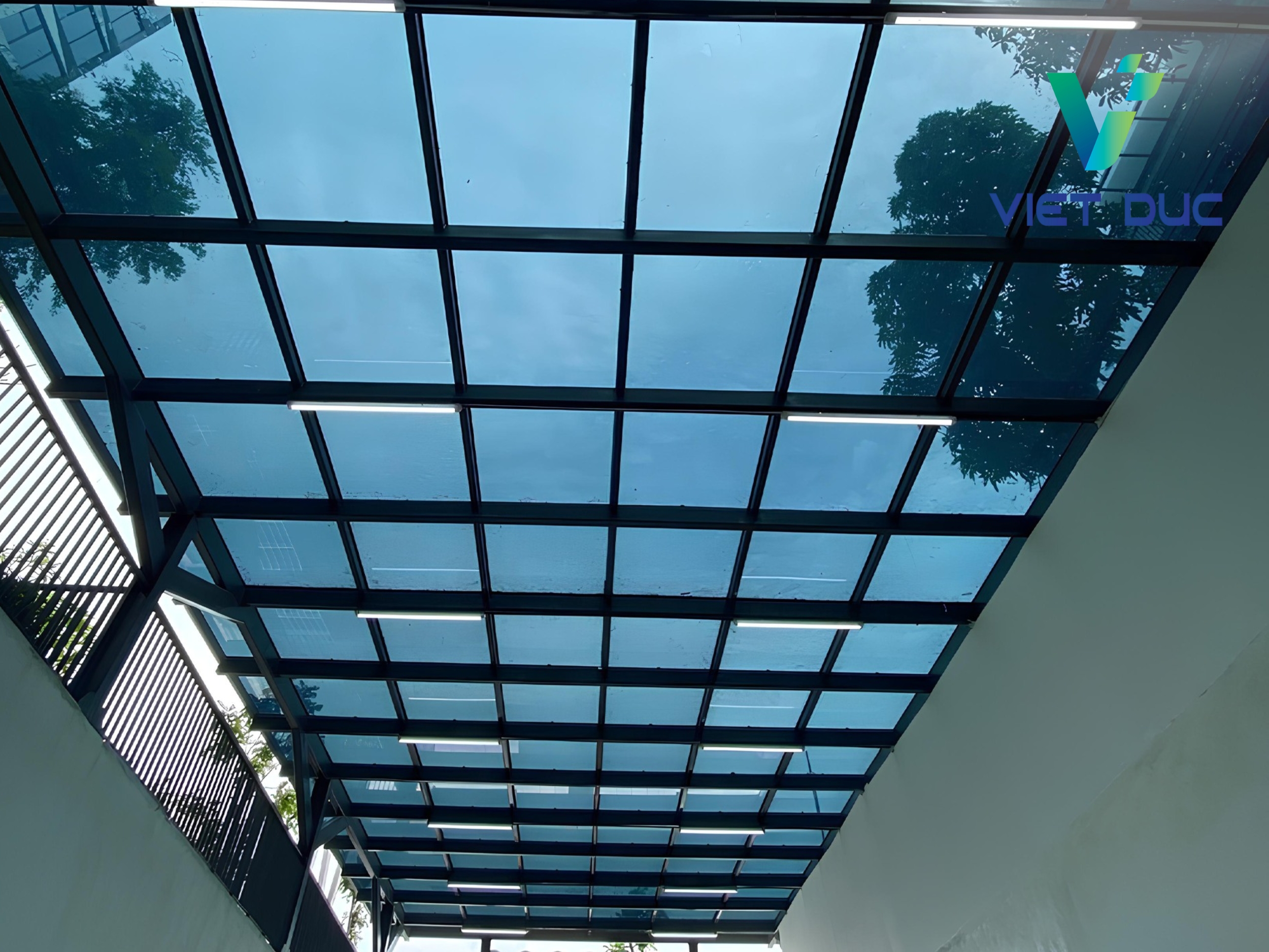 Tấm Polycarbonate chống tia UV