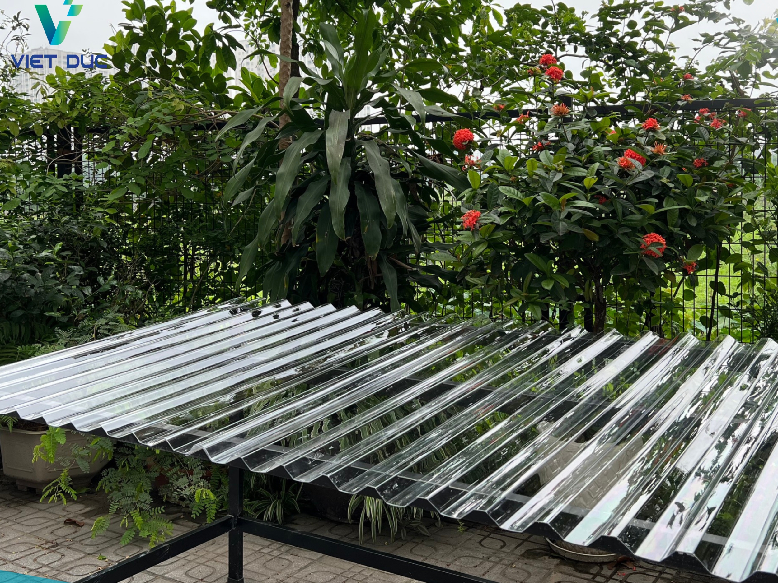 Tấm nhựa polycarbonate trắng trong