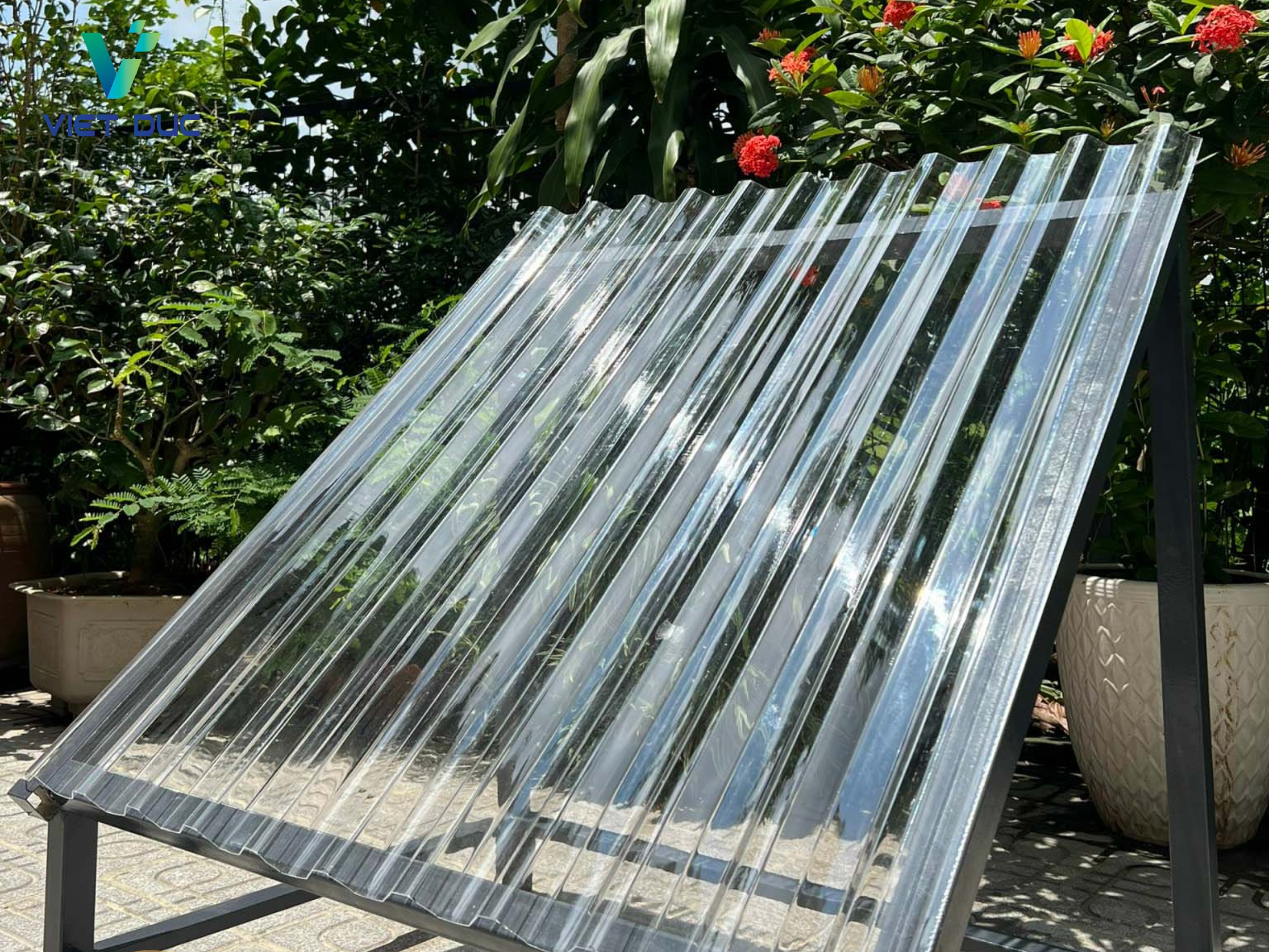 Tấm Polycarbonate trong suốt